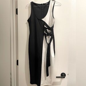 Venus Black and White dress Size Medium